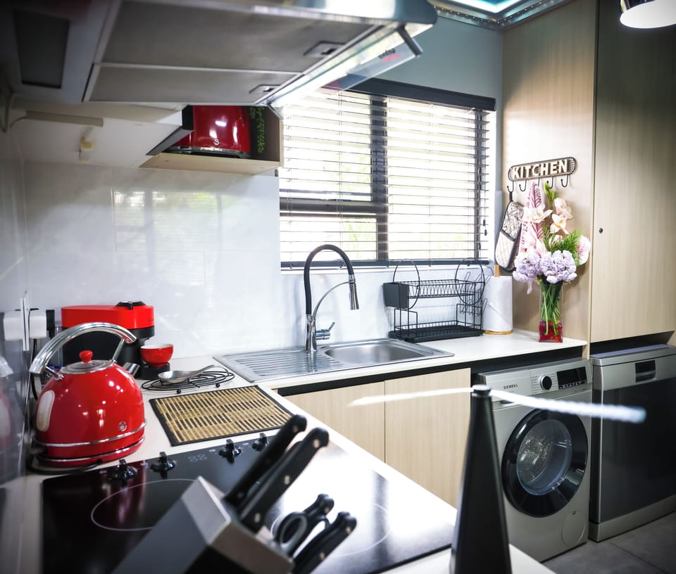 Apartment, 2 Bedrooms, Accessible, Smoking | Interior