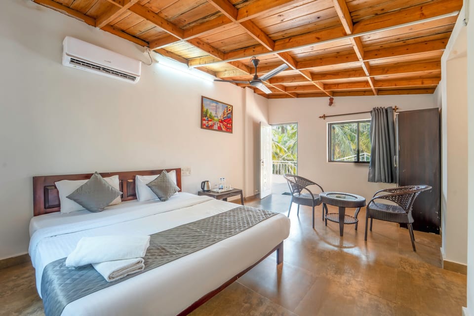 Executive Double Room | Free WiFi, bed sheets
