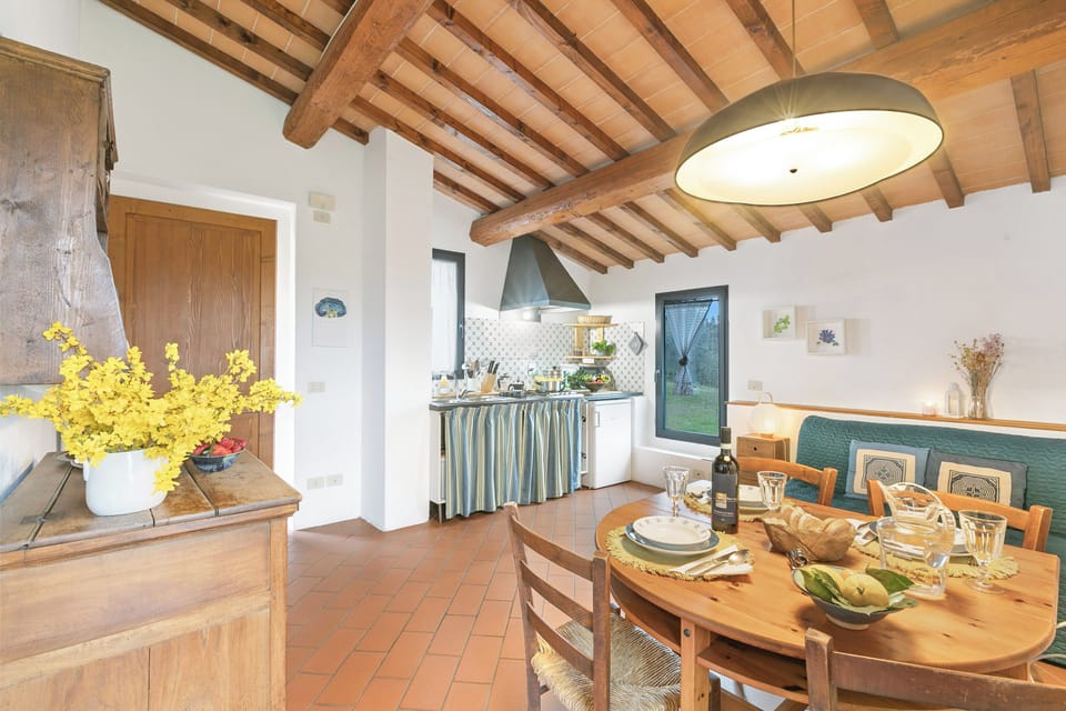 Family House, 1 Bedroom, Terrace, Mountainside (Relaxing Tuscan Country near Florence) | Dining