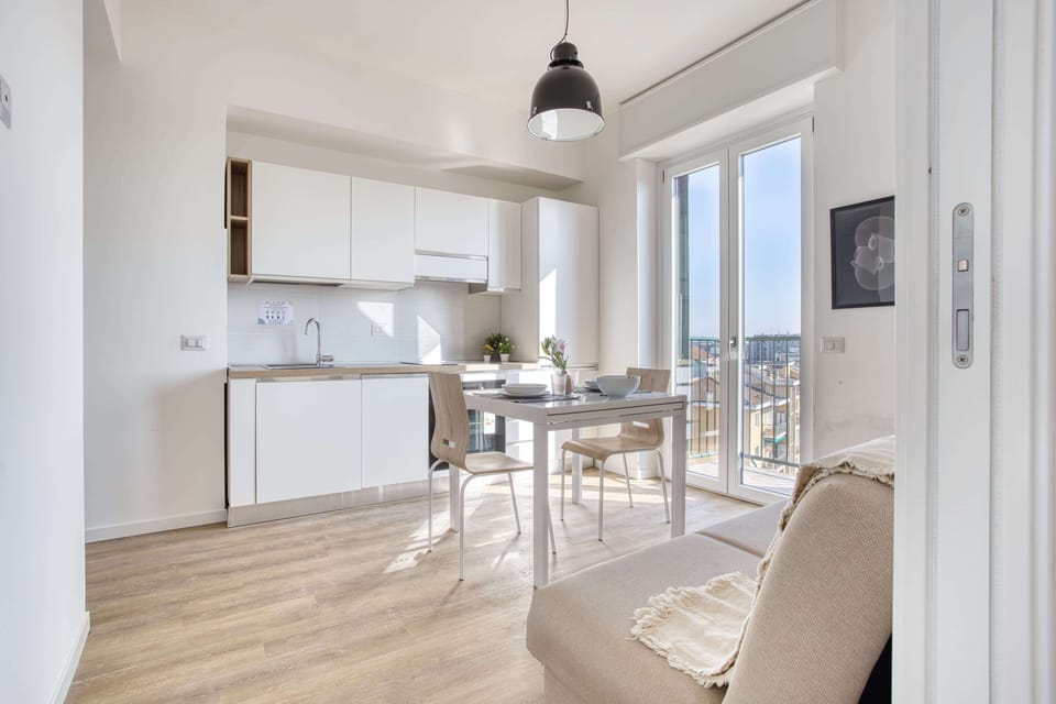 Apartment, 1 Double Bed, Balcony, City View | Private kitchen | Dining tables