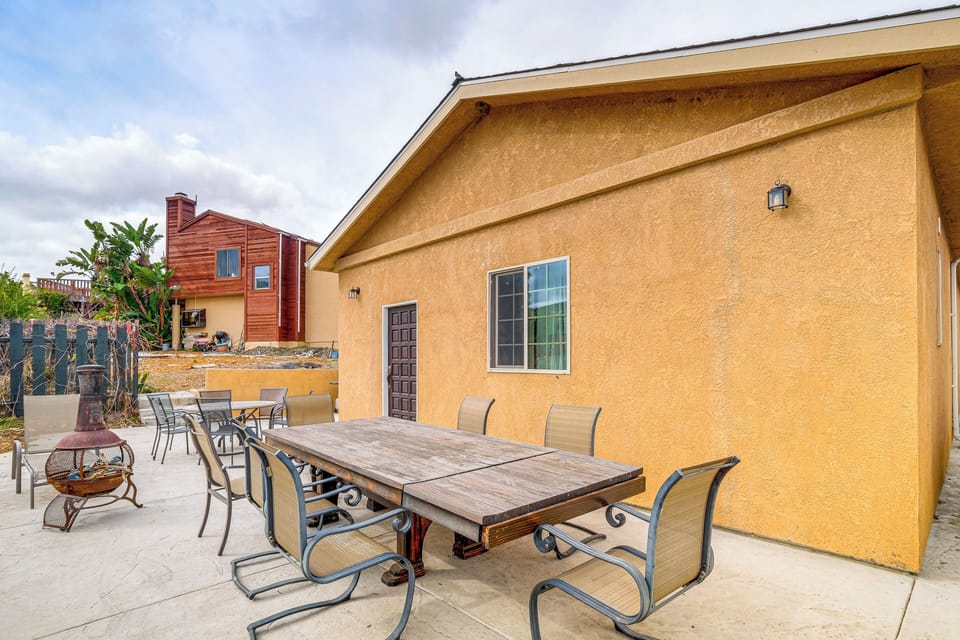 House (4 Bedrooms) | Front of property