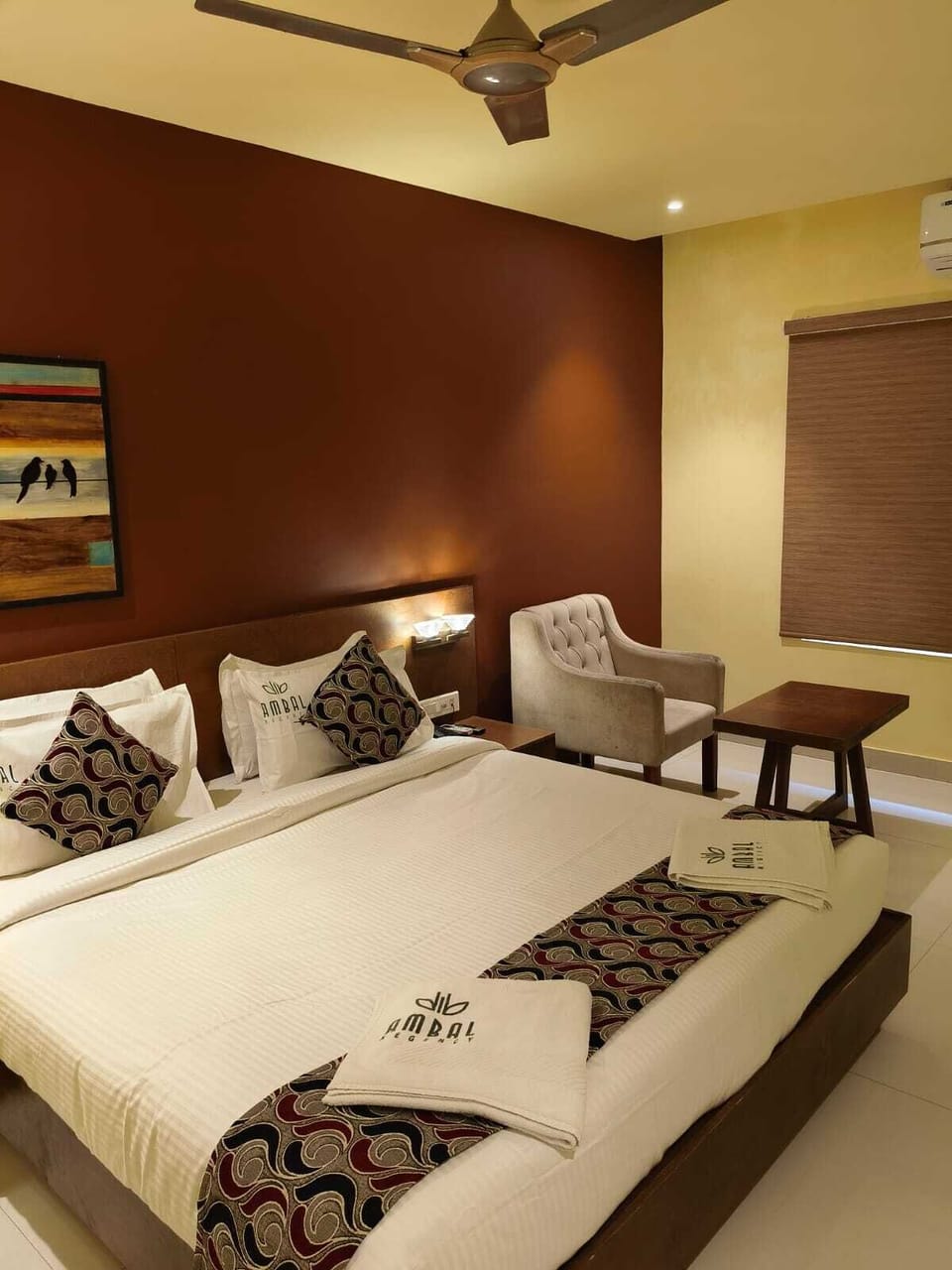 Deluxe Double Room, City View | Desk, free WiFi, bed sheets