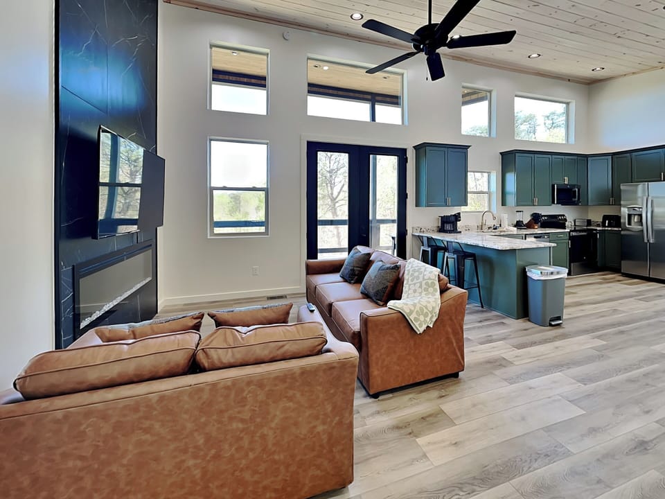 Open and Inviting Floor Plan