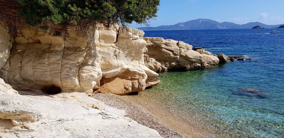 Marathias Beach – Scenic swimming spot just 2km away

