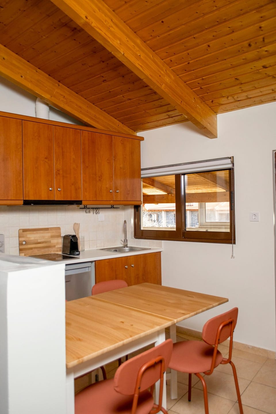 House | 1 bedroom, desk, soundproofing