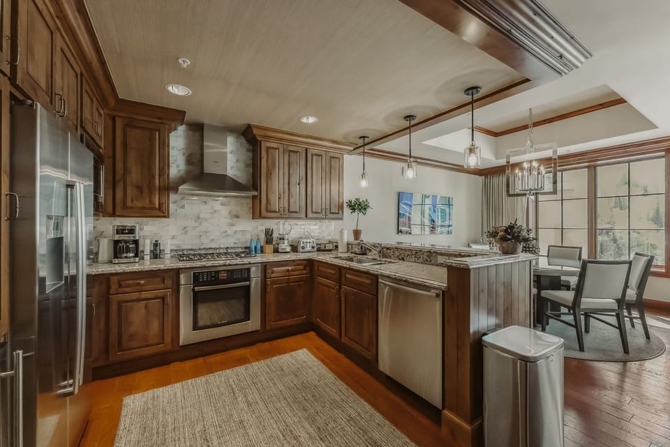 Kitchen - Summer