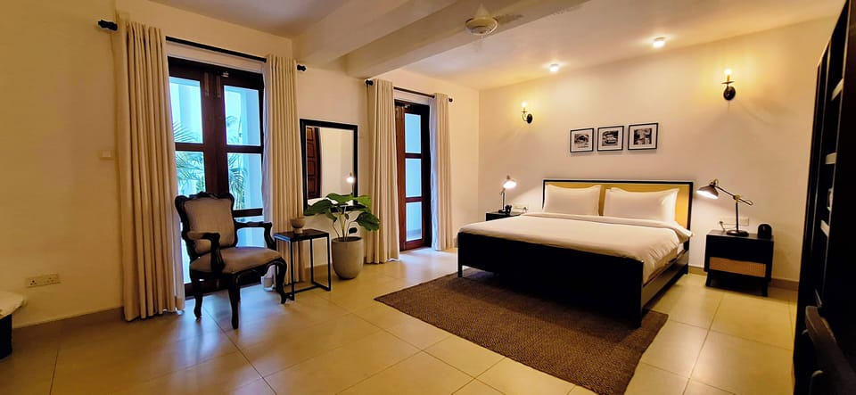 Deluxe Double Room | In-room safe, desk, laptop workspace, iron/ironing board