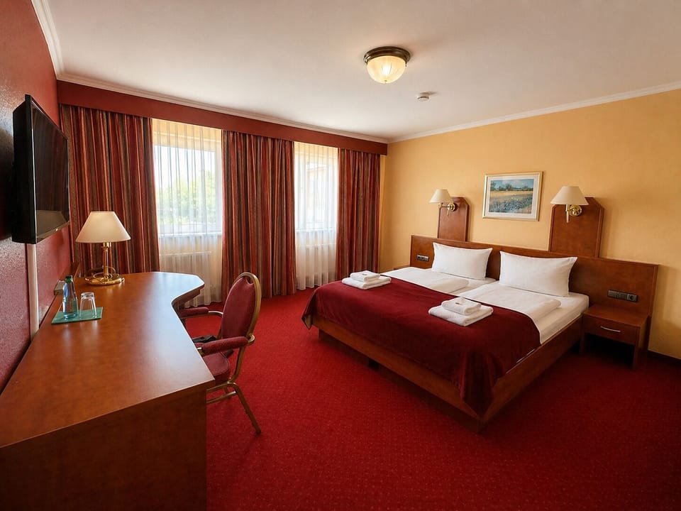 Comfort Double Room, 1 Double Bed, Park View | Living area