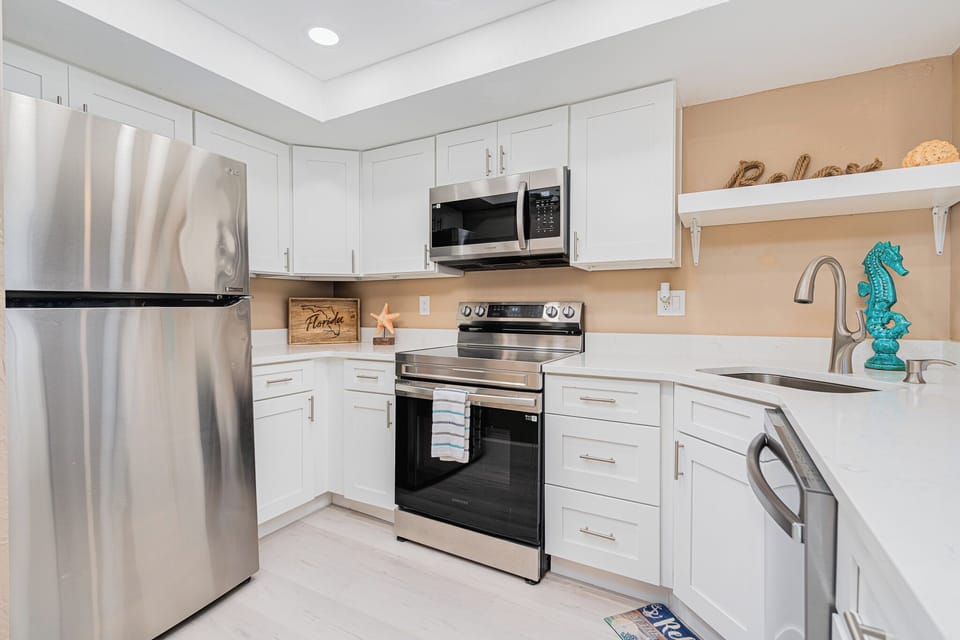 Fully Stocked Kitchen