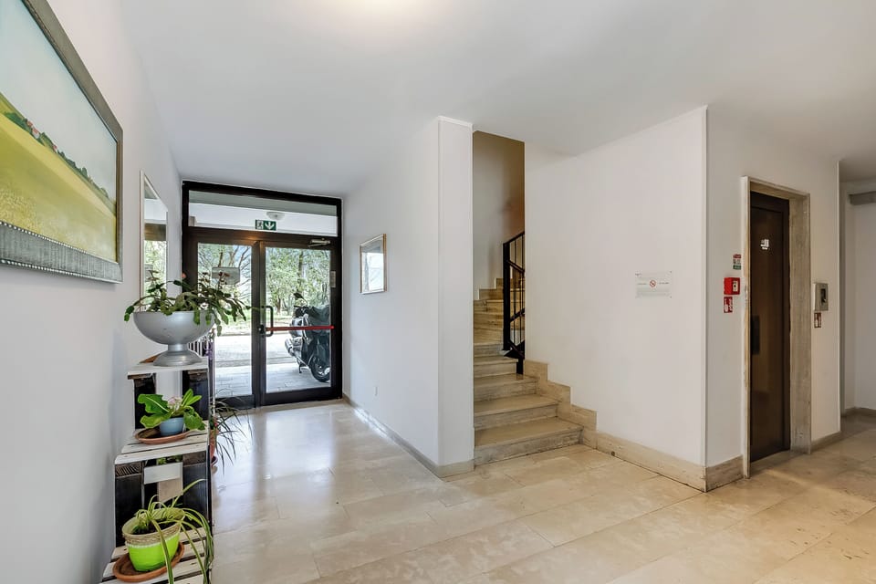 Standard Apartment, 2 Bedrooms, 2 Bathrooms (Garda Lake View From The 7th Floor) | Interior