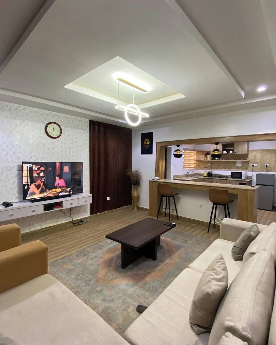 Deluxe Apartment, Balcony, City View | Living area