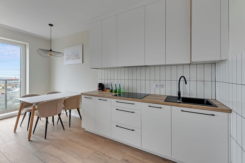 Apartment, City View | Private kitchen