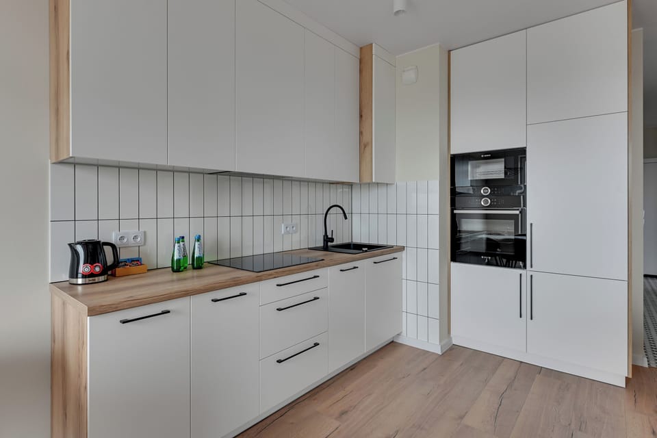 Apartment, City View | Private kitchen
