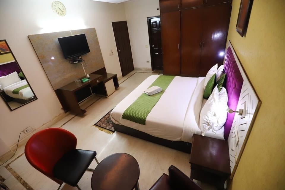 Deluxe Double Room, Balcony | Soundproofing, iron/ironing board, free WiFi