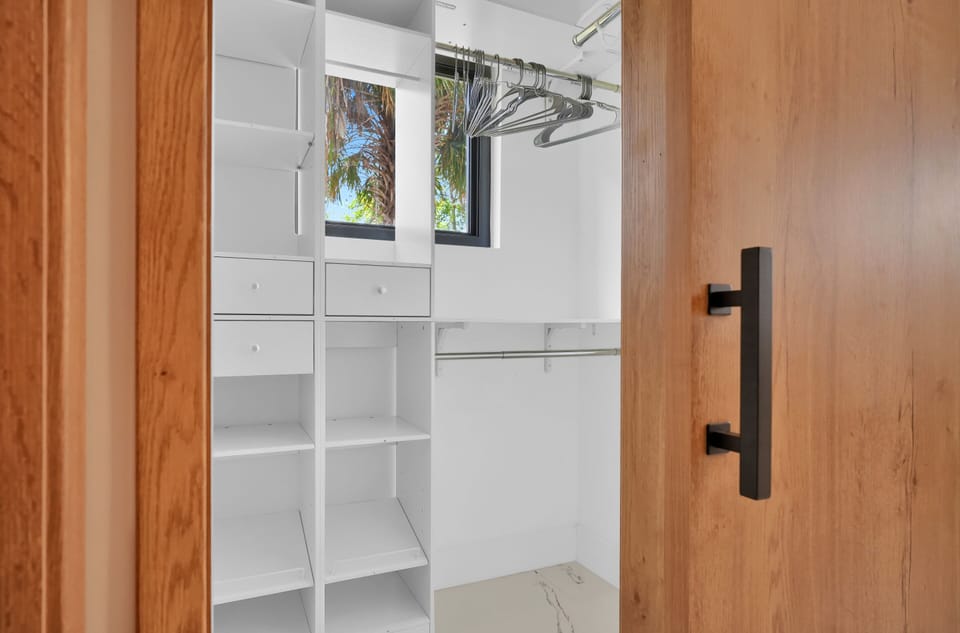Panoramic House, Accessible, Private Bathroom (1902 Della Dr) | Room amenity