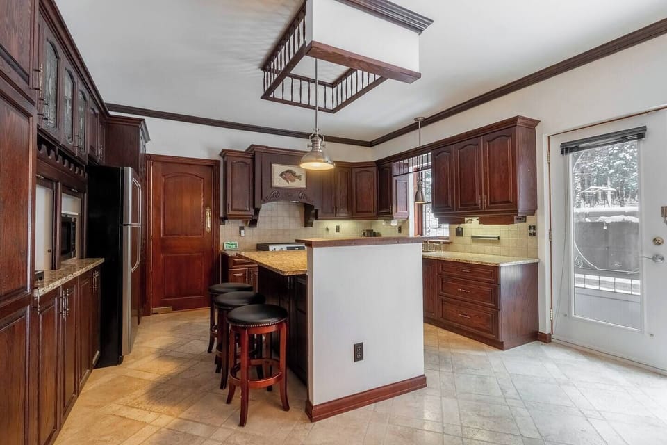 Kitchen (1)