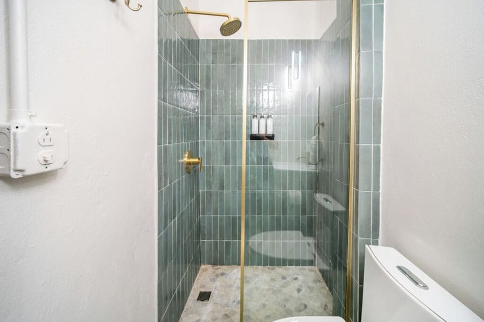 Classic Double Room | Bathroom