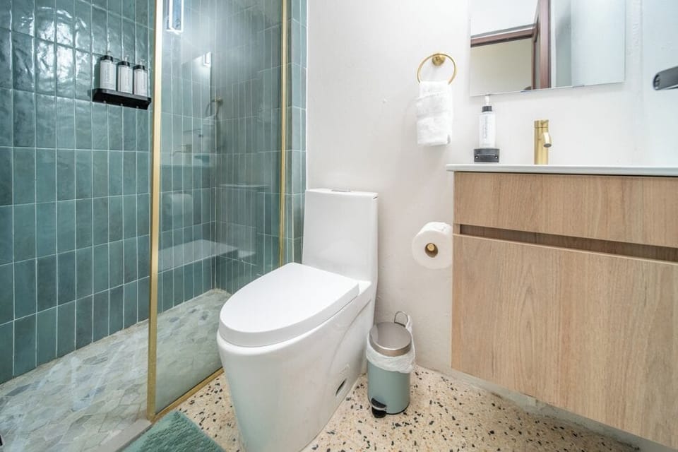 Classic Double Room | Bathroom