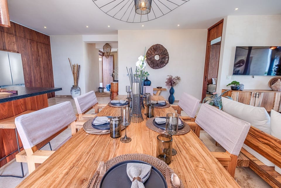 Dining table for 6