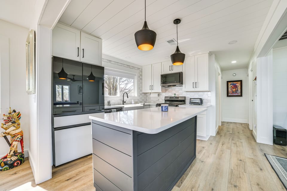 Kitchen | Dishwasher | Keurig Coffee Maker | 1st Floor