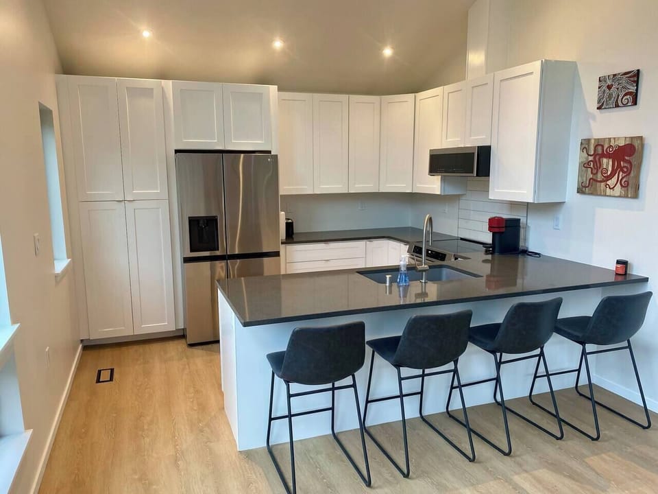 Full Kitchen (1)