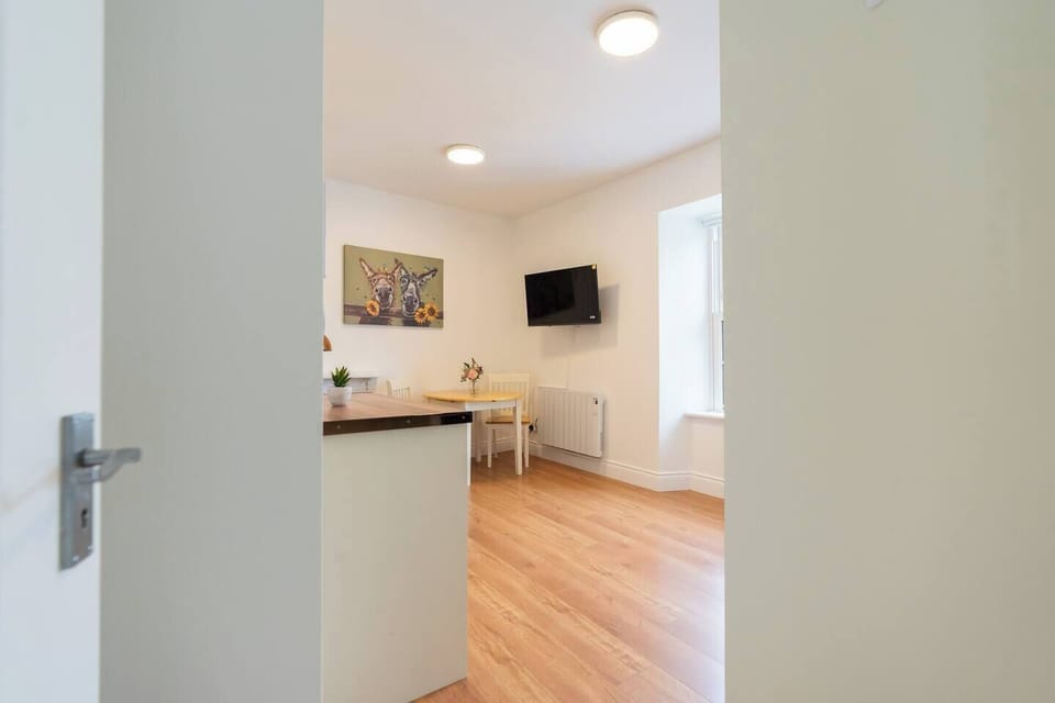 379f6d6a-cb13-4c27-8f31-f3752203ecf8