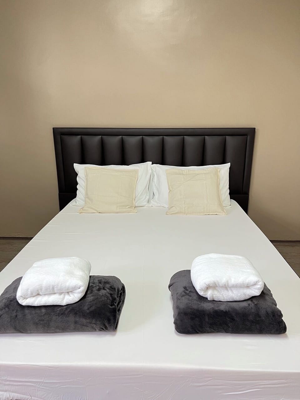 Blackout drapes, free WiFi, bed sheets