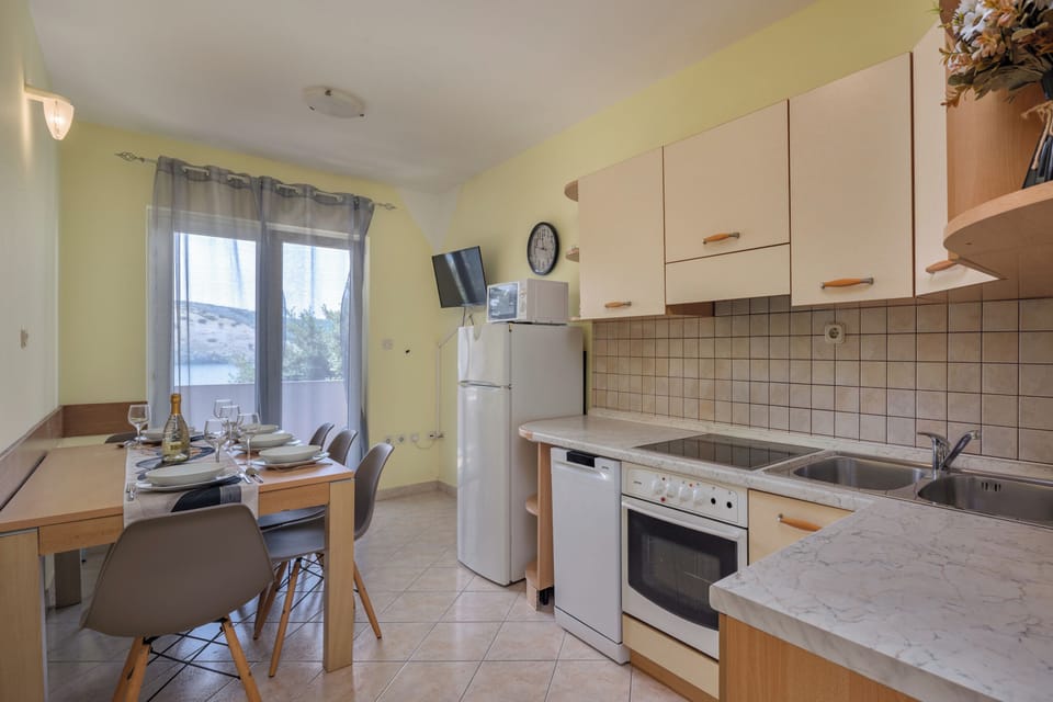Kitchen and dining area