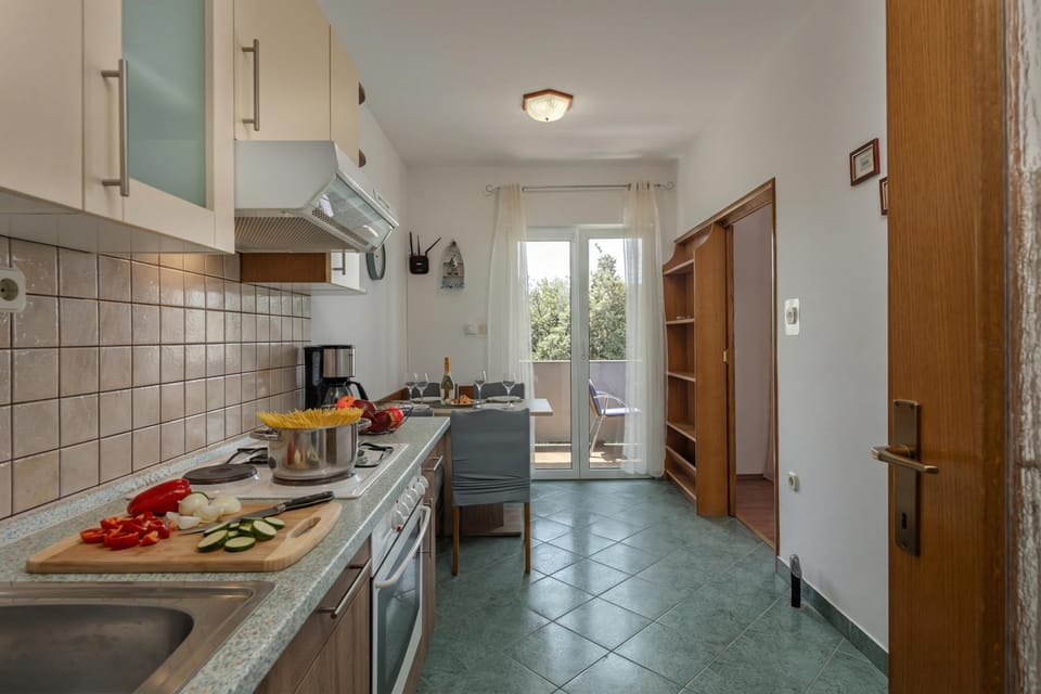 Kitchen and dining area