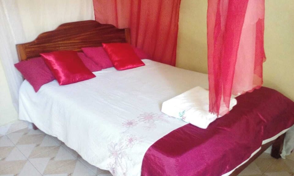 Deluxe Double Room | Individually decorated, individually furnished, free WiFi, bed sheets