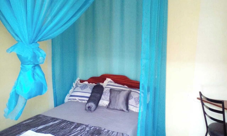 Deluxe Single Room | Individually decorated, individually furnished, free WiFi, bed sheets