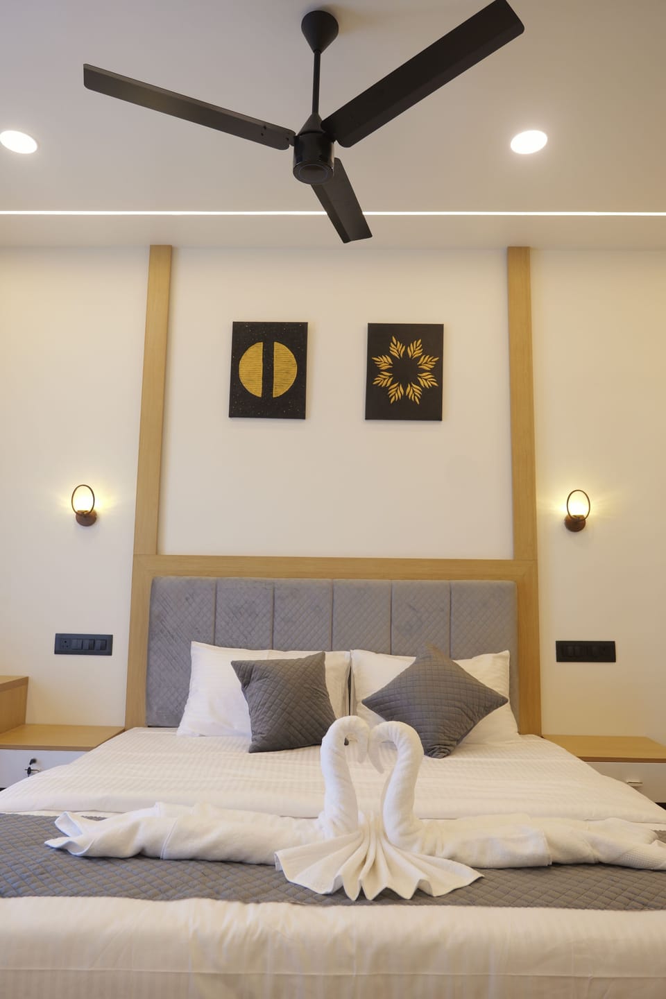 Executive Double Room, Valley View | Desk, laptop workspace, blackout drapes, iron/ironing board