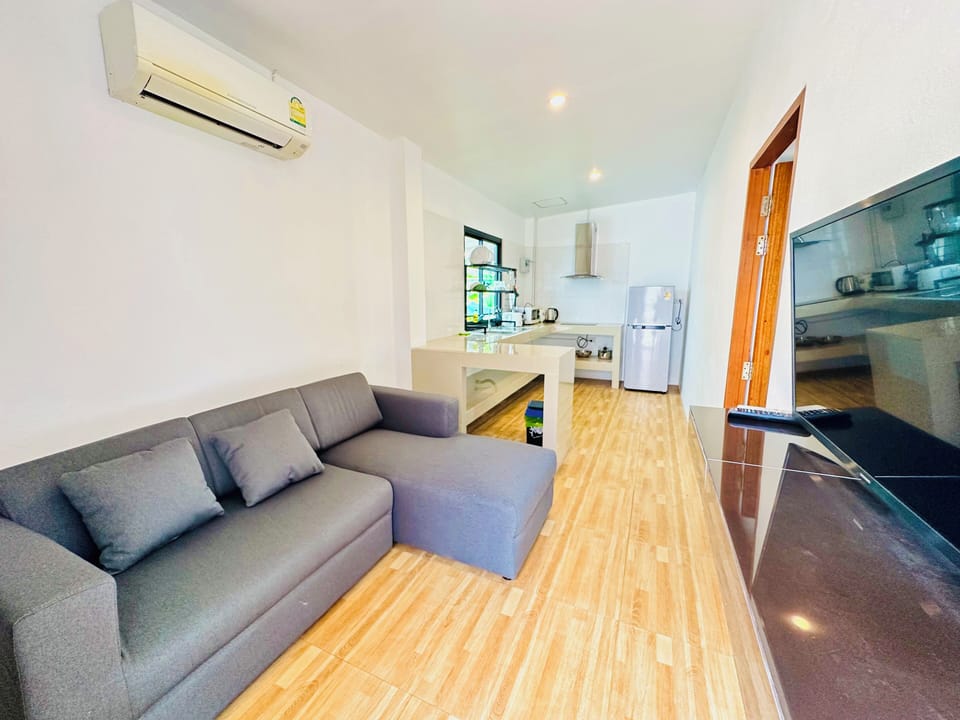 Signature House, Beach View | Living area