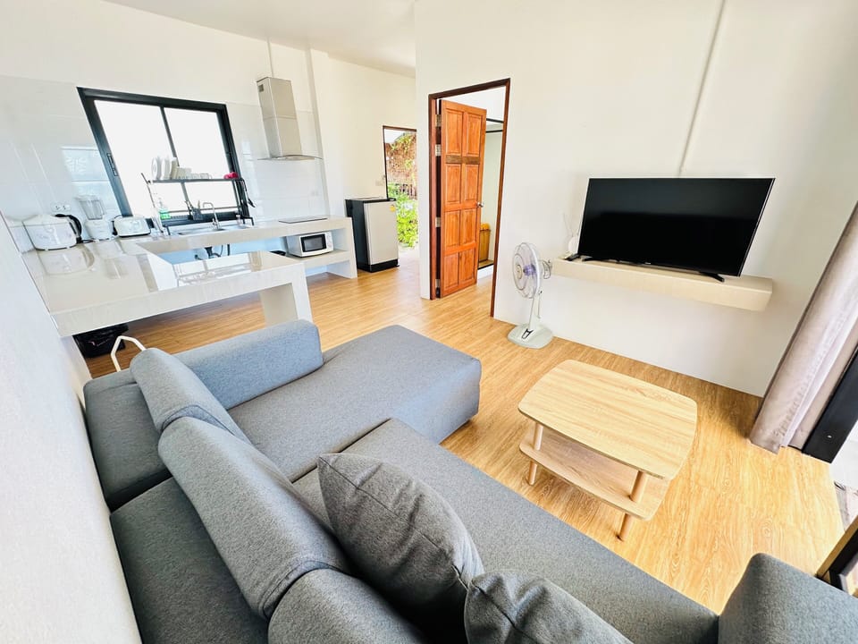 Signature House, Beach View | Living area
