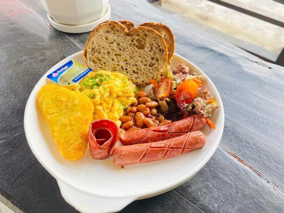 Daily full breakfast for a fee