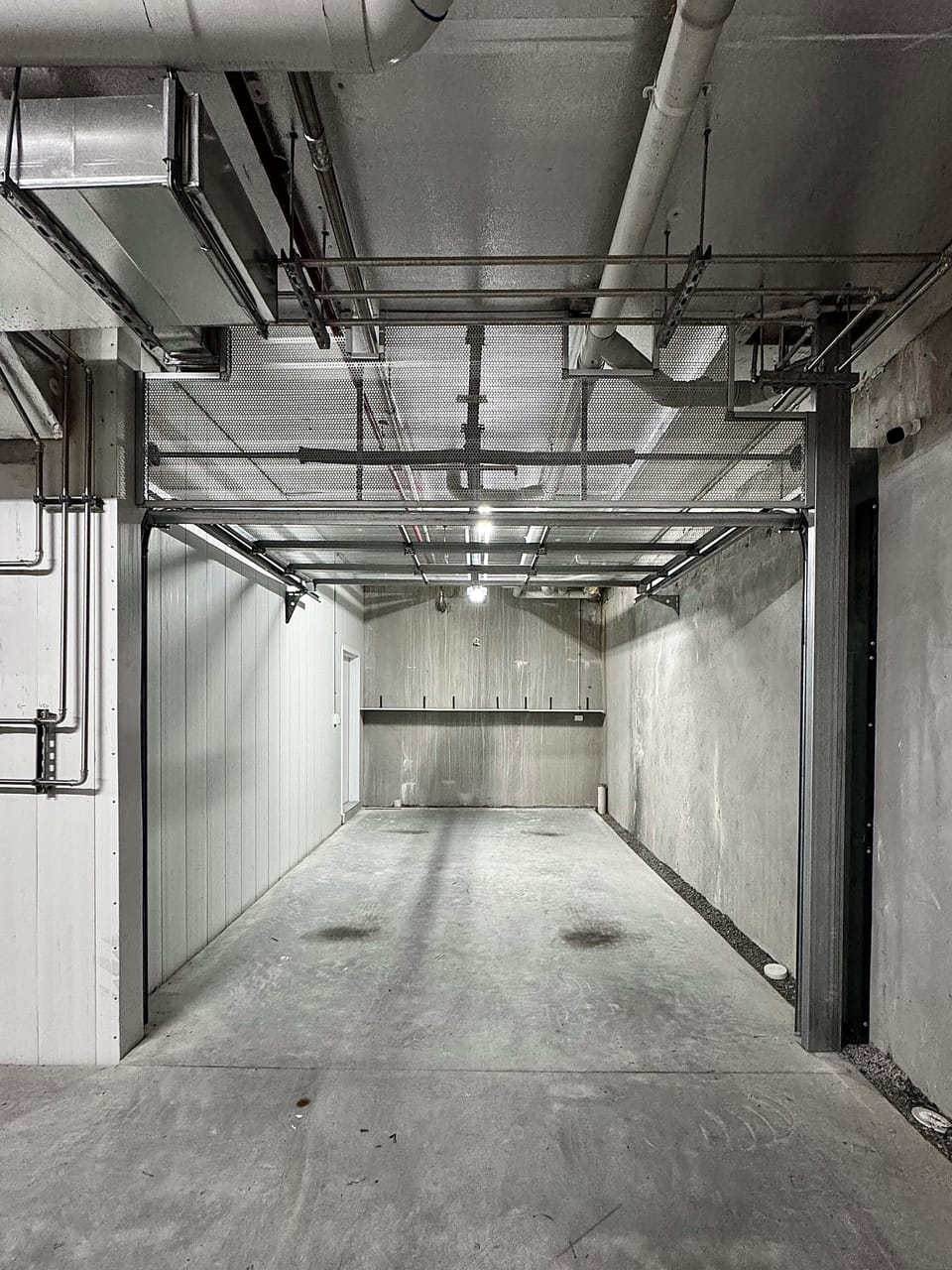 Garage parking spot