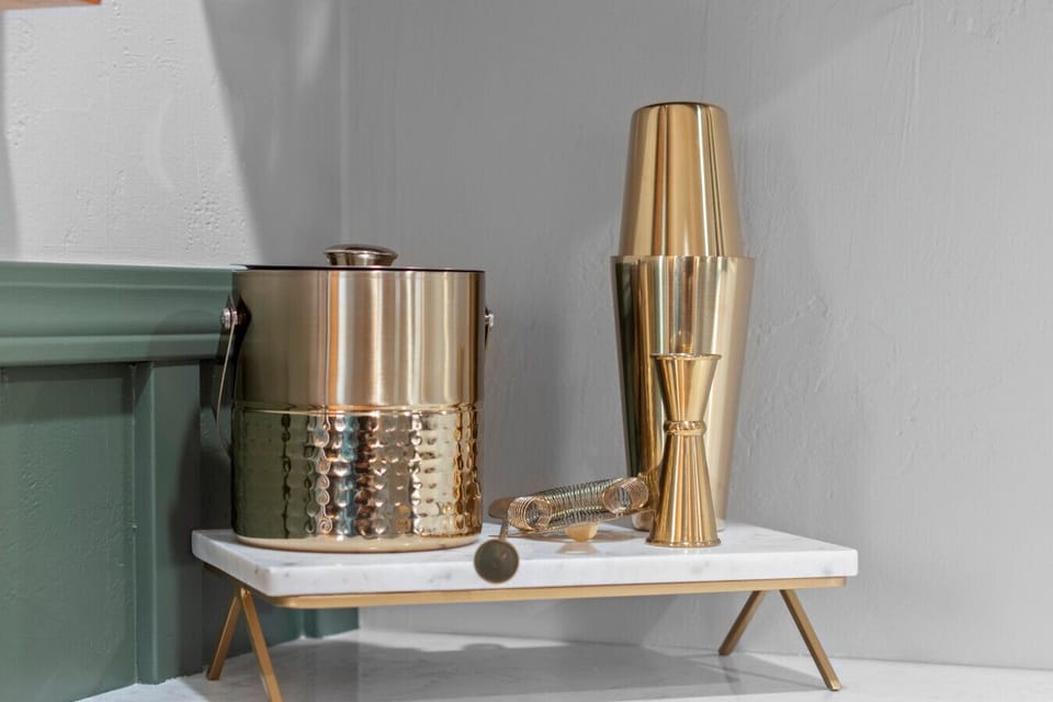 Wet Bar / Beverage Area