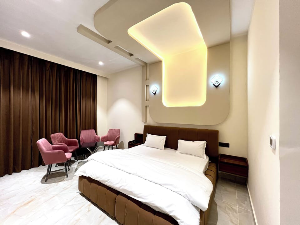 Superior Double Room | Desk, free WiFi