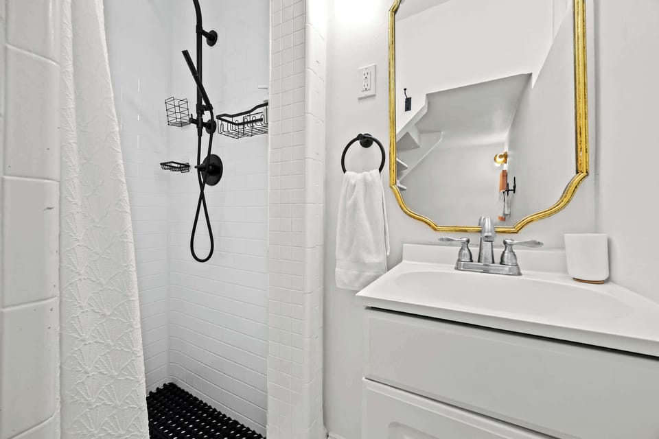 Full Bathroom 7: Unit 7 - Step into a fresh and clean space, ready for your daily rituals