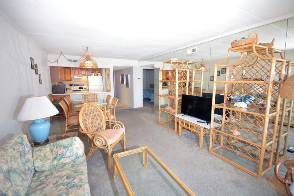 Oceanwalk 407. Living-Area 