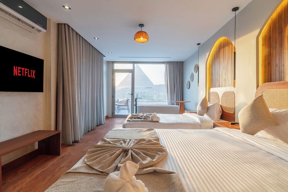 Luxury Double Room | In-room safe, desk, blackout drapes, soundproofing