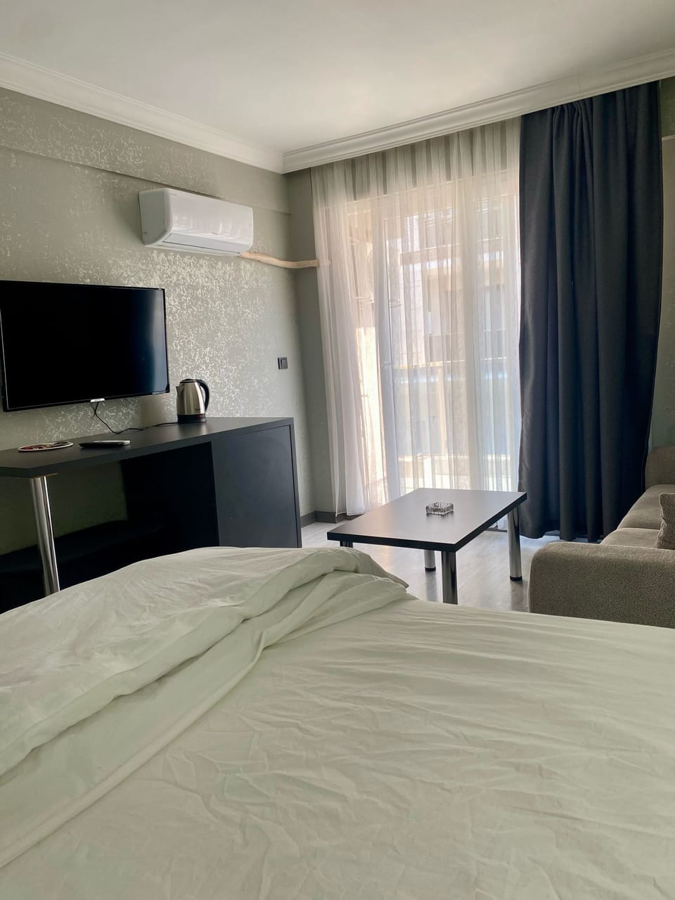 Premium bedding, desk, free WiFi, bed sheets