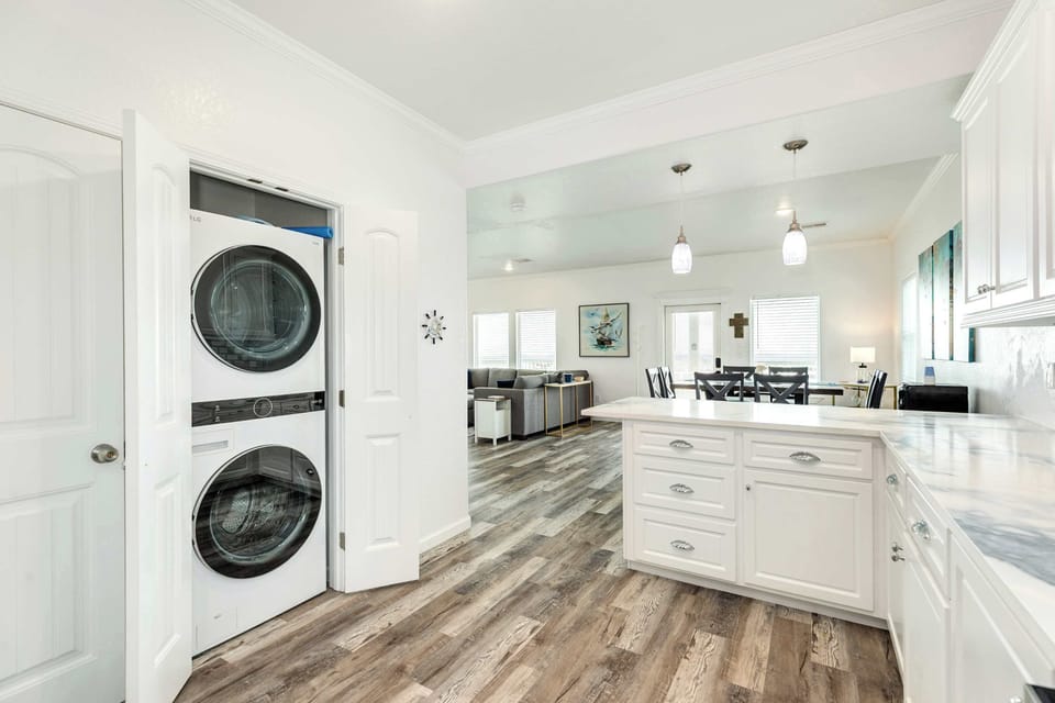 Full sized Washer & Dryer 