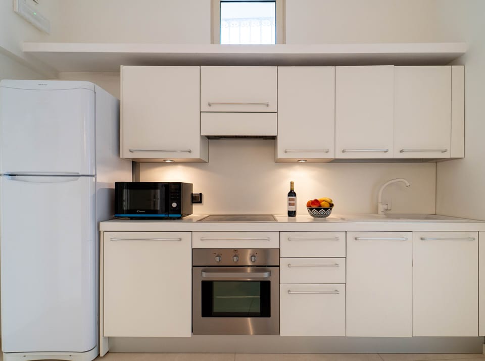 Exclusive Apartment, Balcony, Sea View | Private kitchen | Electric kettle