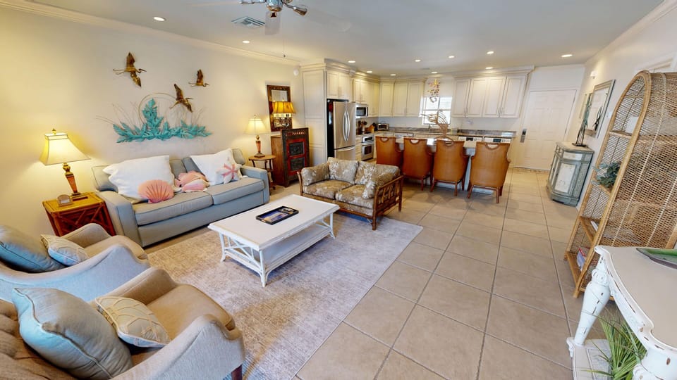 Condo, 2 Bedrooms | Living area
