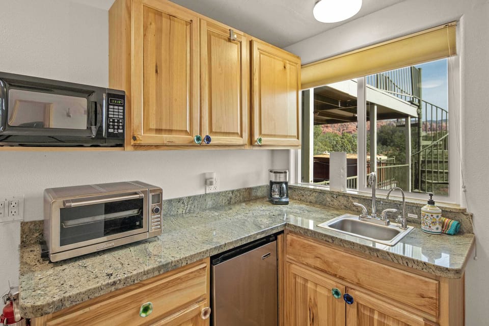 Fully equipped kitchen, perfect for whipping up delicious meals.