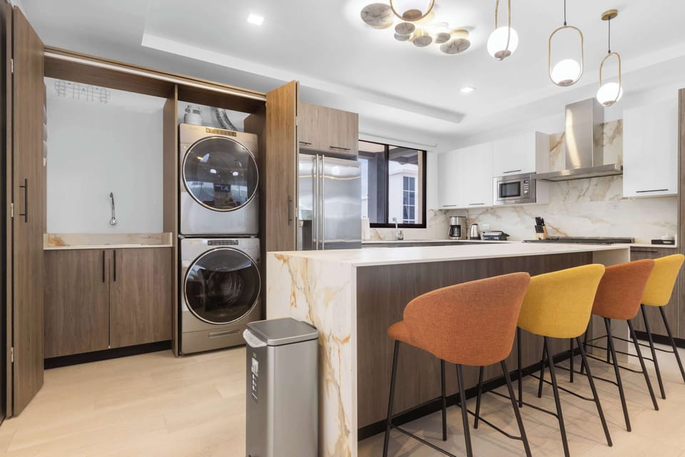 Modern Dinnning Room