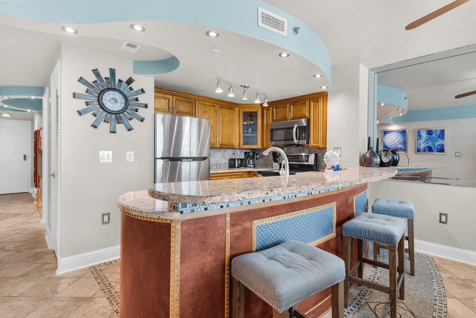 Eat-in bar seating