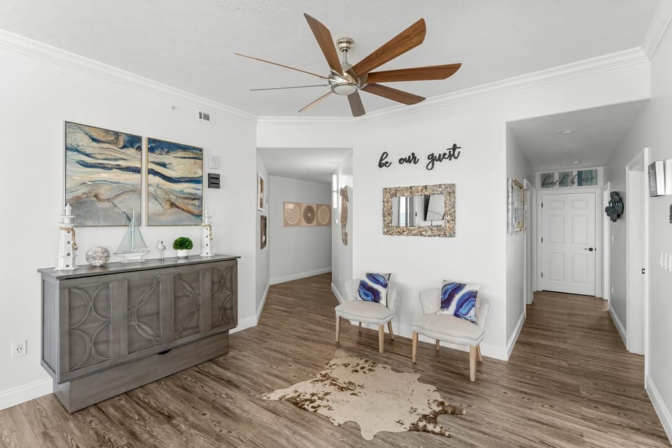 Entryway with modern decor and a welcoming atmosphere