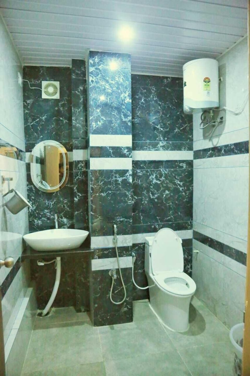 Shower, towels, soap, shampoo